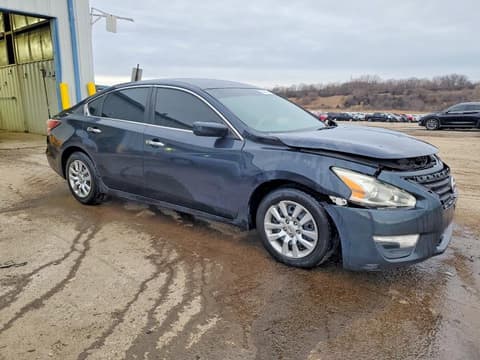 2014 Nissan Altima, VIN 1N4AL3AP7EN335944. Фото 4 з 6 з аукціону Copart. Каталог авто зі США OpenDataCar.