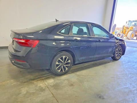2024 Volkswagen Jetta, VIN 3VW5M7BU4RM023498. Фото 3 з 6 з аукціону Copart. Каталог авто зі США OpenDataCar.