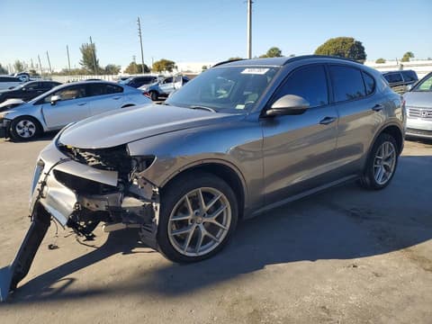 2018 Alfa romeo Stelvio, VIN ZASFAKNN7J7B64658. Фото 1 з 6 з аукціону Copart. Каталог авто зі США OpenDataCar.