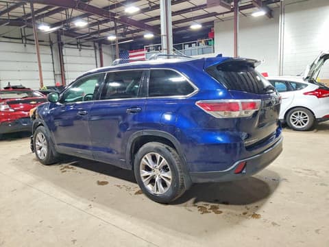 2015 Toyota Highlander, VIN 5TDJKRFH3FS142929. Photo 2 of 6 from Copart auction. OpenDataCar US salvage catalog.