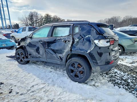 2019 Jeep Compass, VIN 3C4NJDBB4KT597202. Фото 2 з 6 з аукціону Copart. Каталог авто зі США OpenDataCar.