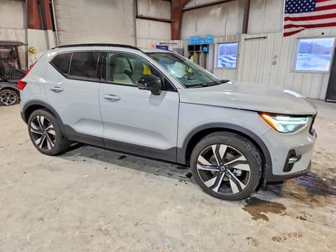2025 Volvo XC40, VIN YV4L12UC7S2506634. Фото 4 из 6 с аукциона Copart. Каталог авто из США OpenDataCar.