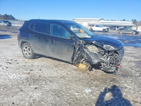 2022 Jeep Compass, VIN 3C4NJDDB7NT193215. Фото 4 з 6 з аукціону Copart. Каталог авто зі США OpenDataCar.
