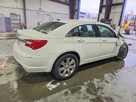 2013 Chrysler 200, VIN 1C3CCBBB0DN546163. Фото 3 з 6 з аукціону Copart. Каталог авто зі США OpenDataCar.