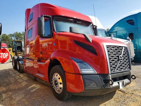 2022 Volvo VN, VIN 4V4NC9EH4NN606139. Фото 1 з 6 з аукціону Copart. Каталог авто зі США OpenDataCar.