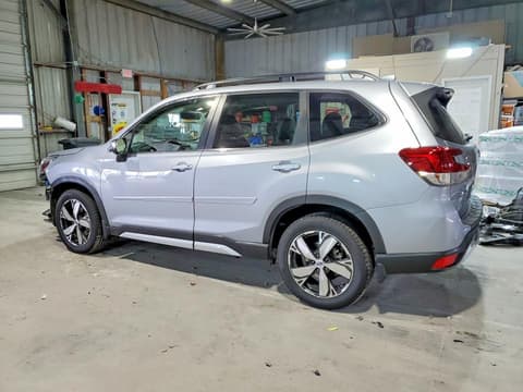 2020 Subaru Forester, VIN JF2SKAXC3LH570199. Фото 2 з 6 з аукціону Copart. Каталог авто зі США OpenDataCar.