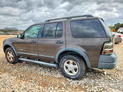 2005 Ford Explorer, VIN 1FMZU62K45UB21056. Фото 2 з 6 з аукціону Copart. Каталог авто зі США OpenDataCar.