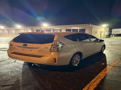 2013 Toyota Prius V, VIN JTDZN3EU7D3221749. Фото 4 з 6 з аукціону Copart. Каталог авто зі США OpenDataCar.