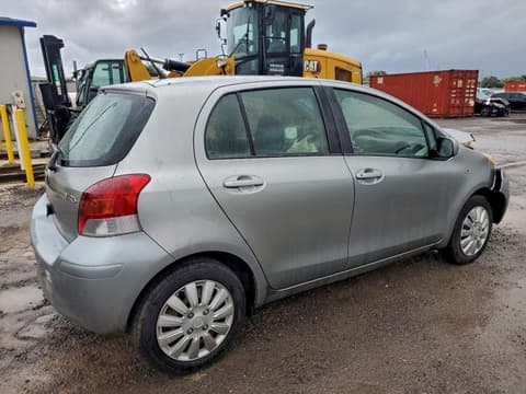 2010 Toyota Yaris, VIN JTDKT4K35A5300975. Фото 3 з 6 з аукціону Copart. Каталог авто зі США OpenDataCar.