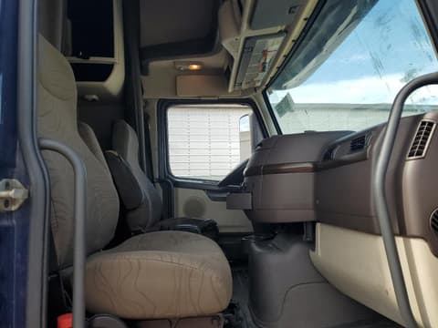 2013 Volvo VNM, VIN 4V4M99EH3DN142947. Фото 5 з 6 з аукціону Copart. Каталог авто зі США OpenDataCar.
