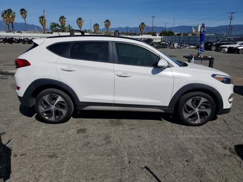 2017 Hyundai Tucson, VIN KM8J33A2XHU569452. Фото 3 из 6 с аукциона Copart. Каталог авто из США OpenDataCar.