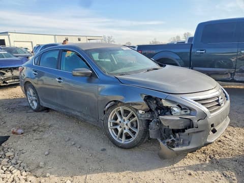 2015 Nissan Altima, VIN 1N4AL3AP0FC476724. Фото 4 з 6 з аукціону Copart. Каталог авто зі США OpenDataCar.