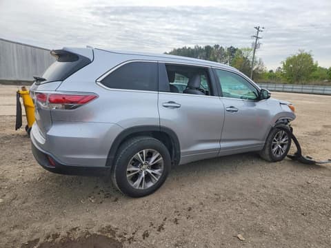 2015 Toyota Highlander, VIN 5TDKKRFH6FS065932. Zdjęcie 3 z 6 z aukcji Copart. Katalog aut z USA OpenDataCar.