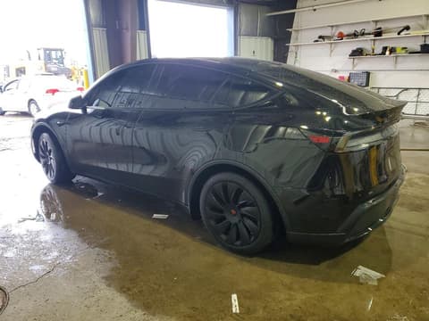 2026 Tesla Model Y, VIN 7SAYGDEE7TA473524. Фото 2 з 6 з аукціону Copart. Каталог авто зі США OpenDataCar.