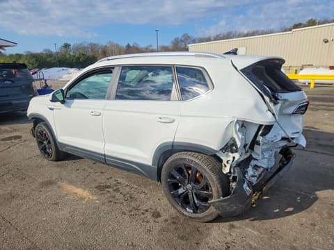 2022 Volkswagen Taos, VIN 3VVLX7B25NM042783. Фото 2 з 6 з аукціону Copart. Каталог авто зі США OpenDataCar.
