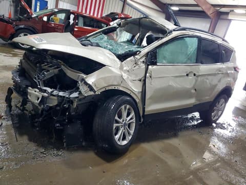 2018 Ford Escape, VIN 1FMCU9HD1JUD17241. Фото 1 з 6 з аукціону Copart. Каталог авто зі США OpenDataCar.