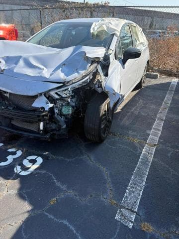 2024 Nissan Versa, VIN 3N1CN8FV9RL866847. Zdjęcie 3 z 6 z aukcji Copart. Katalog aut z USA OpenDataCar.