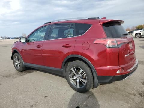 2018 Toyota RAV4, VIN 2T3RFREV8JW735420. Фото 2 з 6 з аукціону Copart. Каталог авто зі США OpenDataCar.