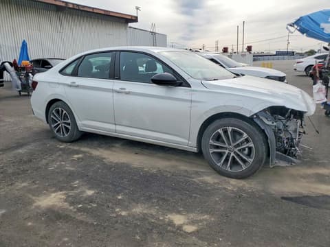 2024 Volkswagen Jetta, VIN 3VWBM7BU1RM033005. Фото 4 з 6 з аукціону Copart. Каталог авто зі США OpenDataCar.