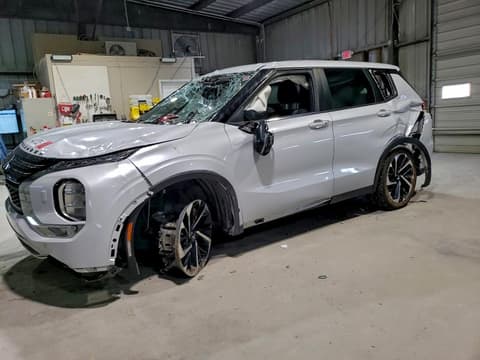 2022 Mitsubishi Outlander, VIN JA4J4UA85NZ021556. Фото 1 з 6 з аукціону Copart. Каталог авто зі США OpenDataCar.