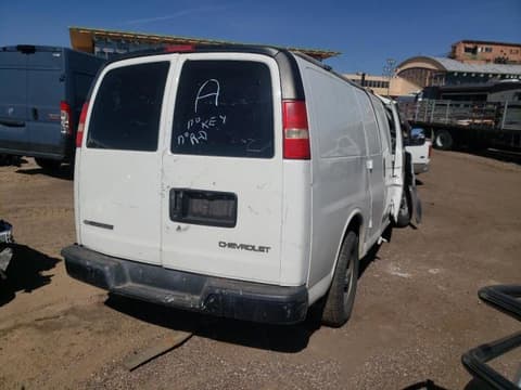 2004 Chevrolet Express 1500, VIN 1GCFG15X141130628. Фото 3 з 6 з аукціону Copart. Каталог авто зі США OpenDataCar.