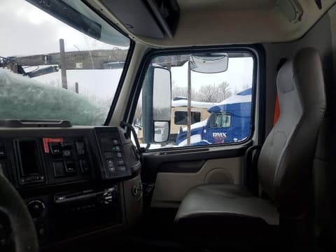 2018 Volvo VNL, VIN 4V4N39TGXJN892471. Фото 5 з 6 з аукціону Copart. Каталог авто зі США OpenDataCar.