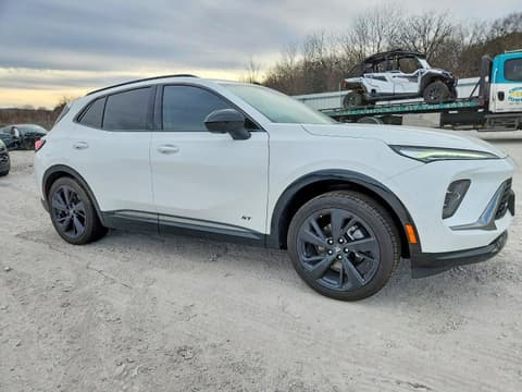 2025 Buick Envision, VIN LRBFZLE43SD011114. Фото 4 з 6 з аукціону Copart. Каталог авто зі США OpenDataCar.