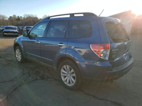 2011 Subaru , VIN JF2SHADC4BH754276. Фото 2 з 6 з аукціону Copart. Каталог авто зі США OpenDataCar.