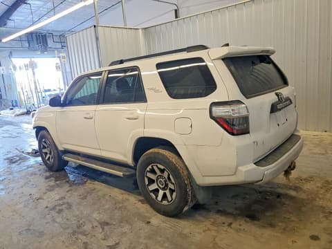 2019 Toyota 4Runner, VIN JTEBU5JR6K5658446. Фото 2 з 6 з аукціону Copart. Каталог авто зі США OpenDataCar.