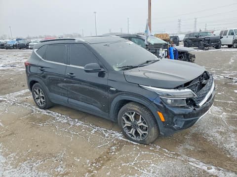 2021 Kia Seltos, VIN KNDERCAA4M7043693. Фото 4 з 6 з аукціону Copart. Каталог авто зі США OpenDataCar.