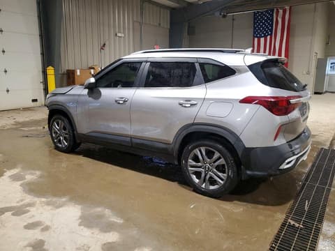 2021 Kia Seltos, VIN KNDEUCAA5M7170290. Фото 2 из 6 с аукциона Copart. Каталог авто из США OpenDataCar.