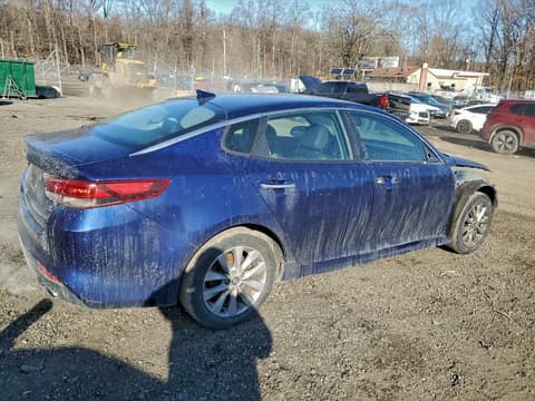 2018 Kia Optima, VIN 5XXGT4L3XJG188755. Фото 3 из 6 с аукциона Copart. Каталог авто из США OpenDataCar.