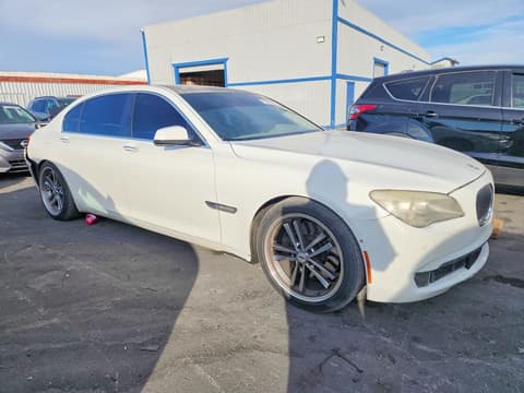 2010 Bmw 7 Series, VIN WBAKB8C54ACY62756. Zdjęcie 4 z 6 z aukcji Copart. Katalog aut z USA OpenDataCar.
