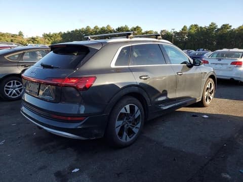 2021 Audi e-tron, VIN WA1AAAGE9MB005436. Фото 3 из 6 с аукциона Copart. Каталог авто из США OpenDataCar.