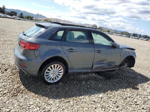 2017 Audi A3 e-tron, VIN WAUUPBFF2HA044119. Фото 3 з 6 з аукціону Copart. Каталог авто зі США OpenDataCar.