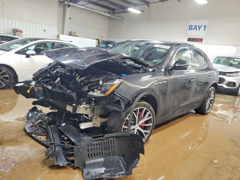 2023 Maserati Grecale, VIN ZN682AVM2P7426514. Фото 1 из 6 с аукциона Copart. Каталог авто из США OpenDataCar.