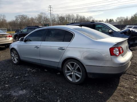 2010 Volkswagen Passat, VIN WVWJK7AN4AE061390. Zdjęcie 2 z 6 z aukcji Copart. Katalog aut z USA OpenDataCar.