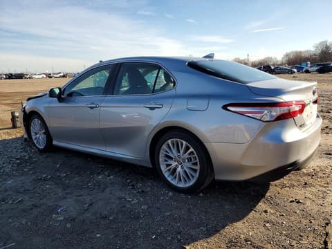 2020 Toyota Camry, VIN 4T1F11AK1LU998603. Фото 2 з 6 з аукціону Copart. Каталог авто зі США OpenDataCar.