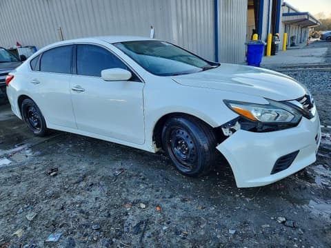 2017 Nissan Altima, VIN 1N4AL3APXHC152554. Фото 4 з 6 з аукціону Copart. Каталог авто зі США OpenDataCar.