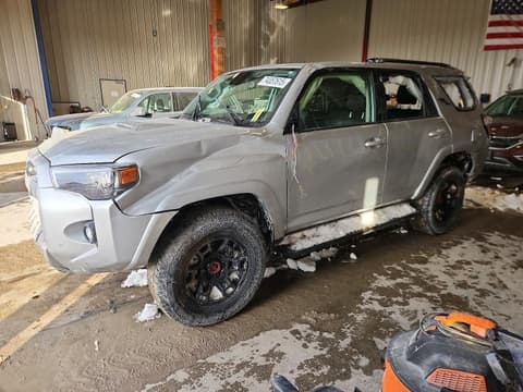 2022 Toyota 4Runner, VIN JTERU5JR5N6061057. Фото 1 з 6 з аукціону Copart. Каталог авто зі США OpenDataCar.