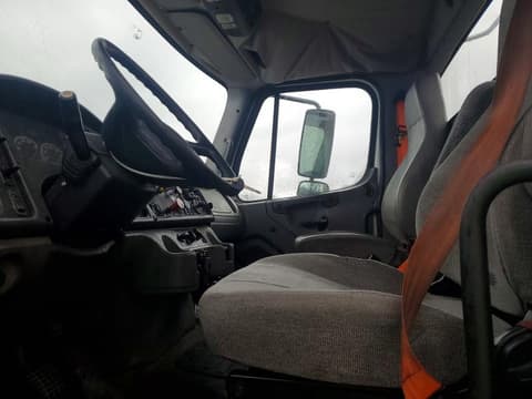 2015 Freightliner M2, VIN 1FUBC5CY0FHGK0755. Фото 5 з 6 з аукціону Copart. Каталог авто зі США OpenDataCar.