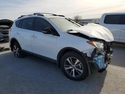 2018 Toyota RAV4, VIN JTMWFREV6JD110028. Фото 4 з 6 з аукціону Copart. Каталог авто зі США OpenDataCar.