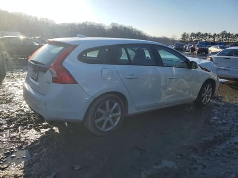 2017 Volvo V60, VIN YV140MEJ6H1352686. Фото 3 з 6 з аукціону Copart. Каталог авто зі США OpenDataCar.