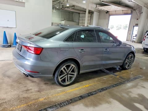 2018 Audi A3, VIN WAUB8GFF1J1043227. Фото 3 з 6 з аукціону Copart. Каталог авто зі США OpenDataCar.