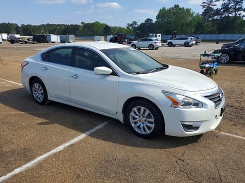 2015 Nissan Altima, VIN 1N4AL3AP9FN375086. Фото 4 з 6 з аукціону Copart. Каталог авто зі США OpenDataCar.