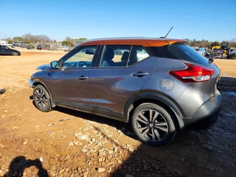 2018 Nissan Kicks, VIN 3N1CP5CU4JL527017. Фото 2 з 6 з аукціону Copart. Каталог авто зі США OpenDataCar.