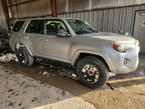 2022 Toyota 4Runner, VIN JTERU5JR5N6061057. Фото 4 з 6 з аукціону Copart. Каталог авто зі США OpenDataCar.