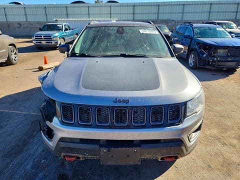 2019 Jeep Compass, VIN 3C4NJDDB5KT627904. Фото 5 з 6 з аукціону Copart. Каталог авто зі США OpenDataCar.