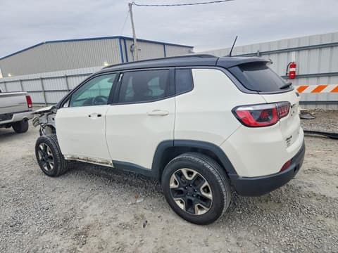 2017 Jeep Compass, VIN 3C4NJDDB2HT666068. Фото 2 з 6 з аукціону Copart. Каталог авто зі США OpenDataCar.