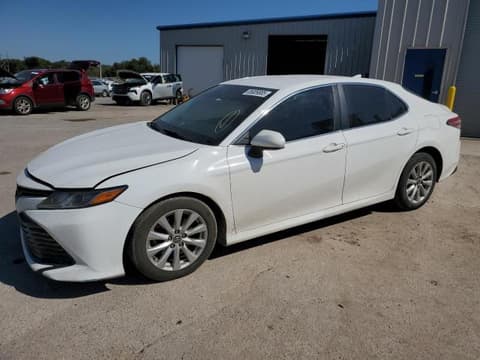 2020 Toyota Camry, VIN 4T1C11AK9LU334407. Фото 1 з 6 з аукціону Copart. Каталог авто зі США OpenDataCar.